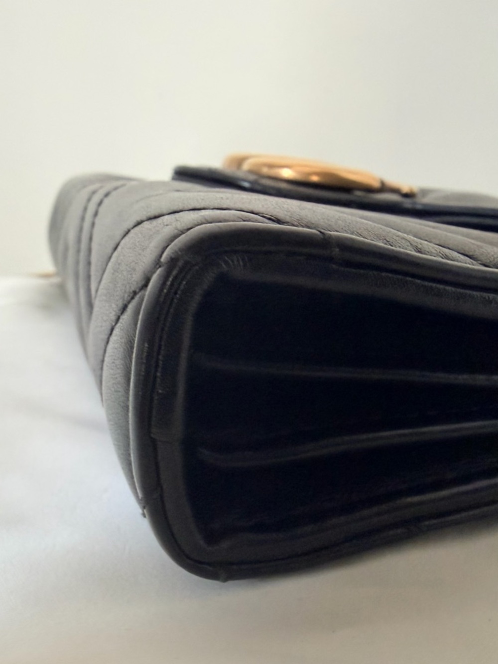 Authenticated Gucci GG Marmont Black Chevron Leather Wallet on Chain Gold - Picture 9 of 14